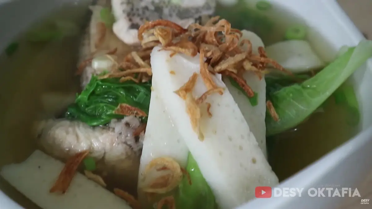 Sop ikan Kota Batam. (Tangkapan layar YouTube@DesyOktafia)