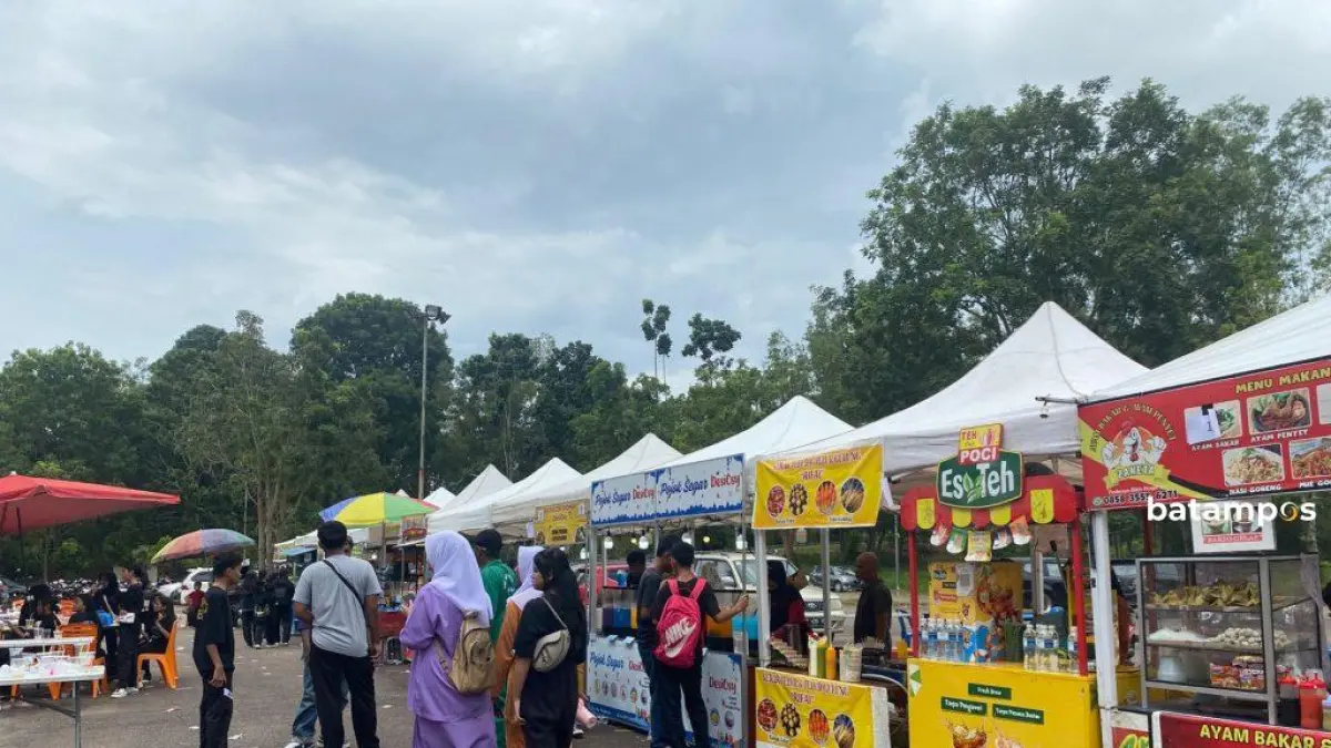 Ilustrasi. Dagangan pelaku UMKM yang berjualan di sekitar sport Hall Tumenggung Abdul Jamal. f.belence
