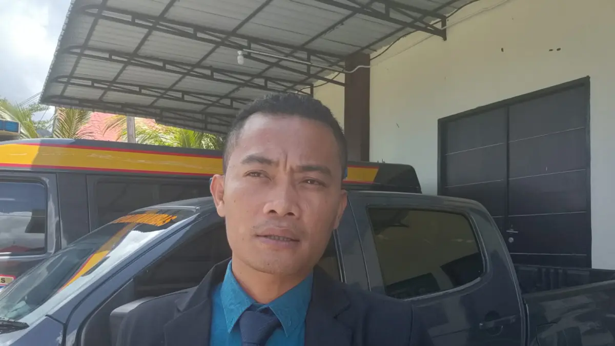 Kuasa hukum Nur Meifiani, Sahala Gultom saat dijumpai di Mapolres Kepulauan Anambas. F Ihsan Imaduddin/Batam Pos