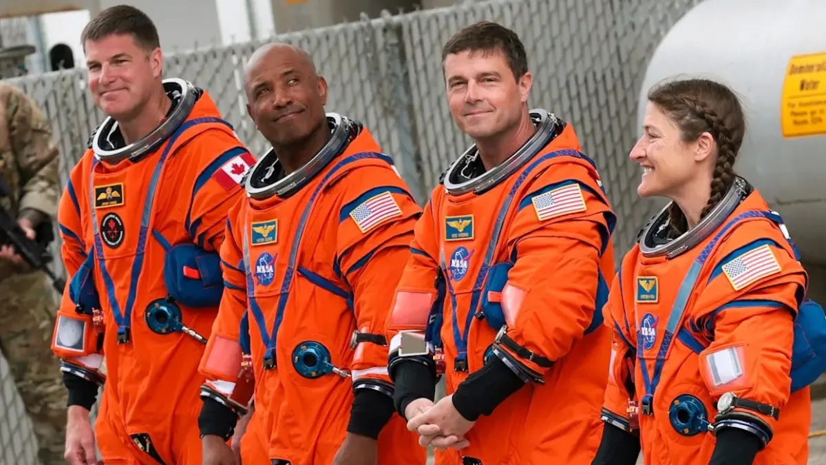 Empat awak astronaut yang terlibat dalam misi Artemis II terdiri dari tiga astronaut Amerika Serikat (AS), yakni Reid Wiseman, Victor Glover, dan Christina Koch, serta astronaut asal Kanada, yakni Jeremy Hansen. F Joe Raedle/Getty Images via Fortune