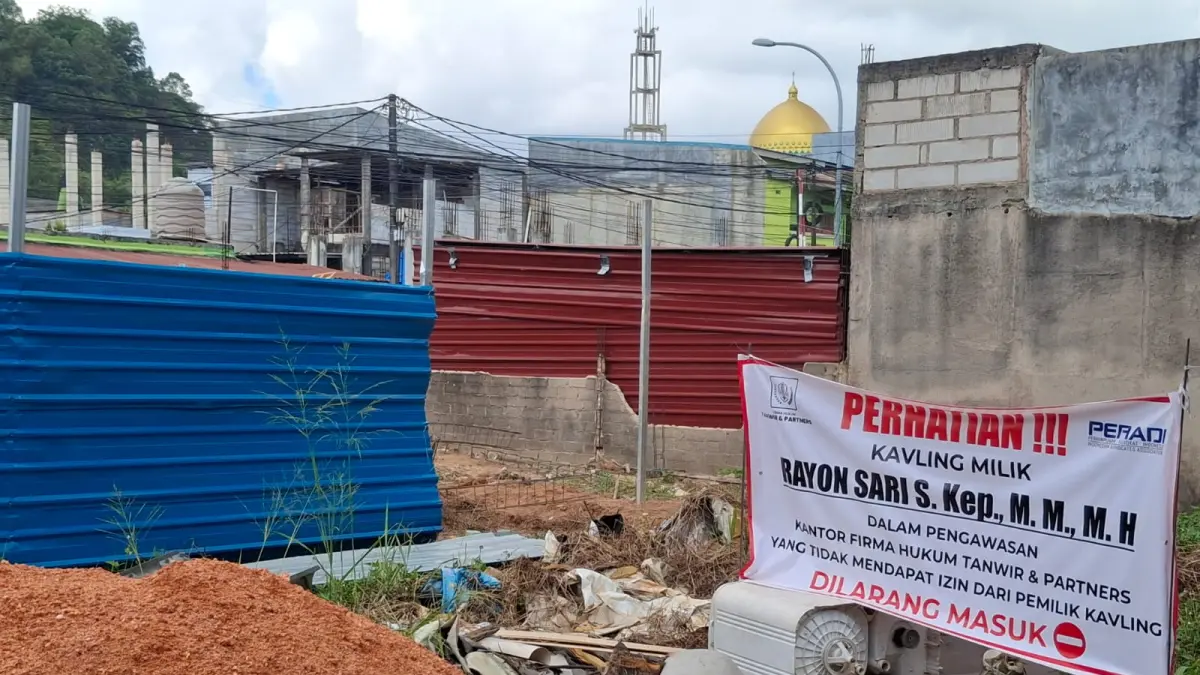 TITIK lahan sengketa yang diduga melibatkan praktik mafia tanah terjadi di kawasan Kavling Tering Mas, RT 02 RW 21, Tanjung Sengkuang, Batuampar. Kasus ini menyeret klaim kepemilikan, dugaan penjualan ilegal, hingga intimidasi dan ancaman terhadap pemilik lahan. F Abdul Azis Maulana/Batam Pos