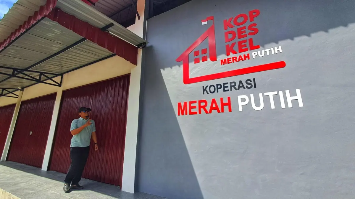 BANGUNAN baru Koperasi Merah Putih Kelurahan Kijang Kota di Kijang, Kecamatan Bintan Timur. F.Slamet Nofasusanto/Batam Pos