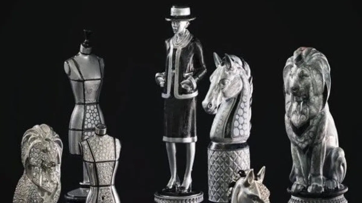 Chanel perkenalkan apan catur mewah “Coco Game”. (x.com/byMadeStudio)