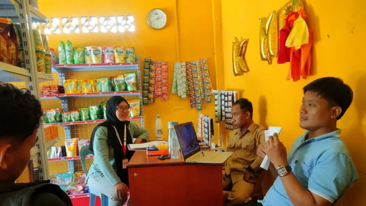 GERAI KMP Desa Sei Sebesi, Kecamatan Kundur sudah beroperasi meski belum memiliki gedung atau gerai sendiri. F Sandi Pramosinto/Batam Pos