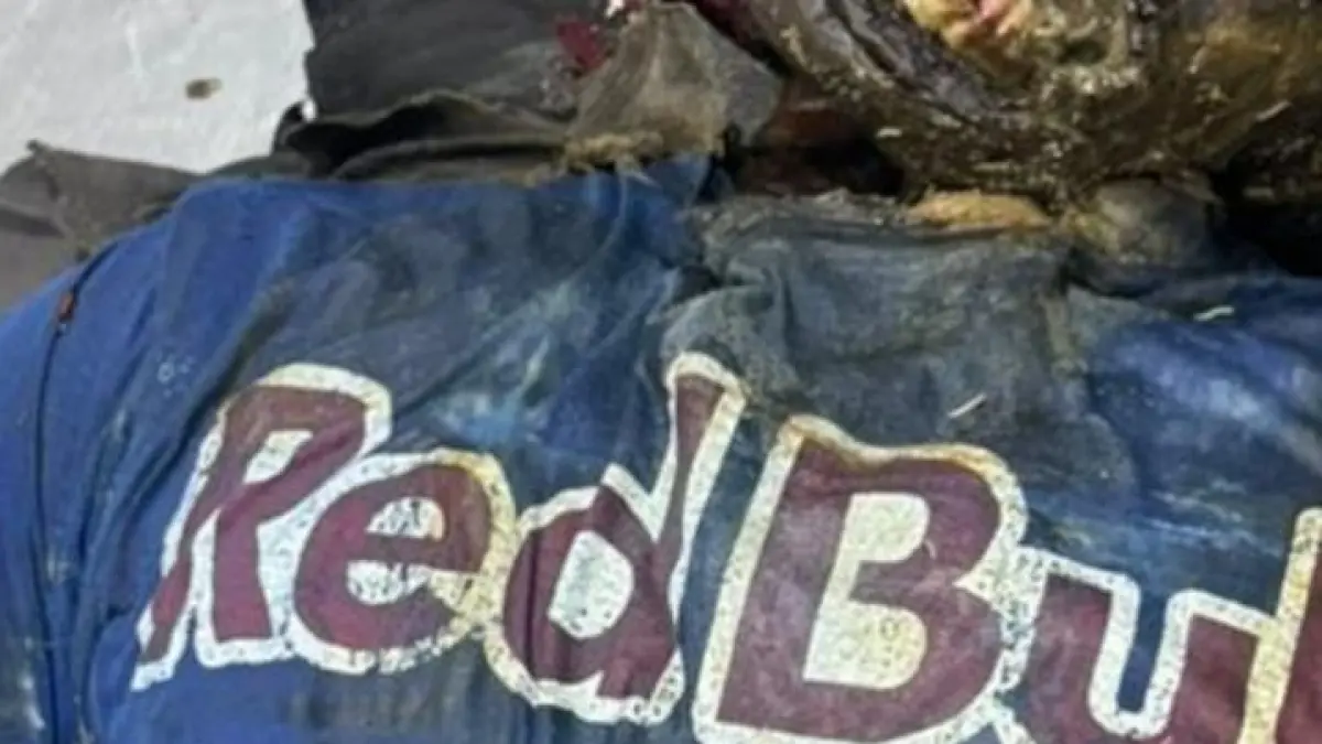 BAJU yang dikenakan korban saat ditemukan tergantung. F Dok. Polsek untuk Batam Pos