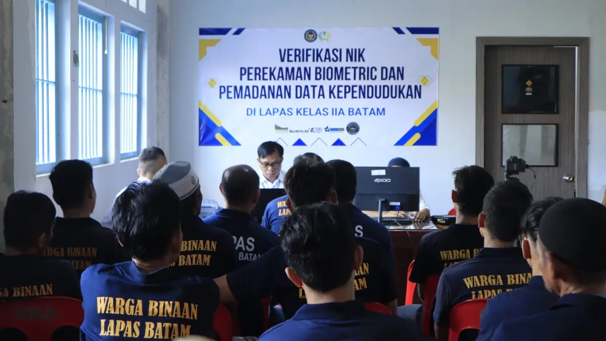 Lapas Kelas IIA Batam menggelar layanan administrasi kependudukan bagi tahanan dan narapidana.