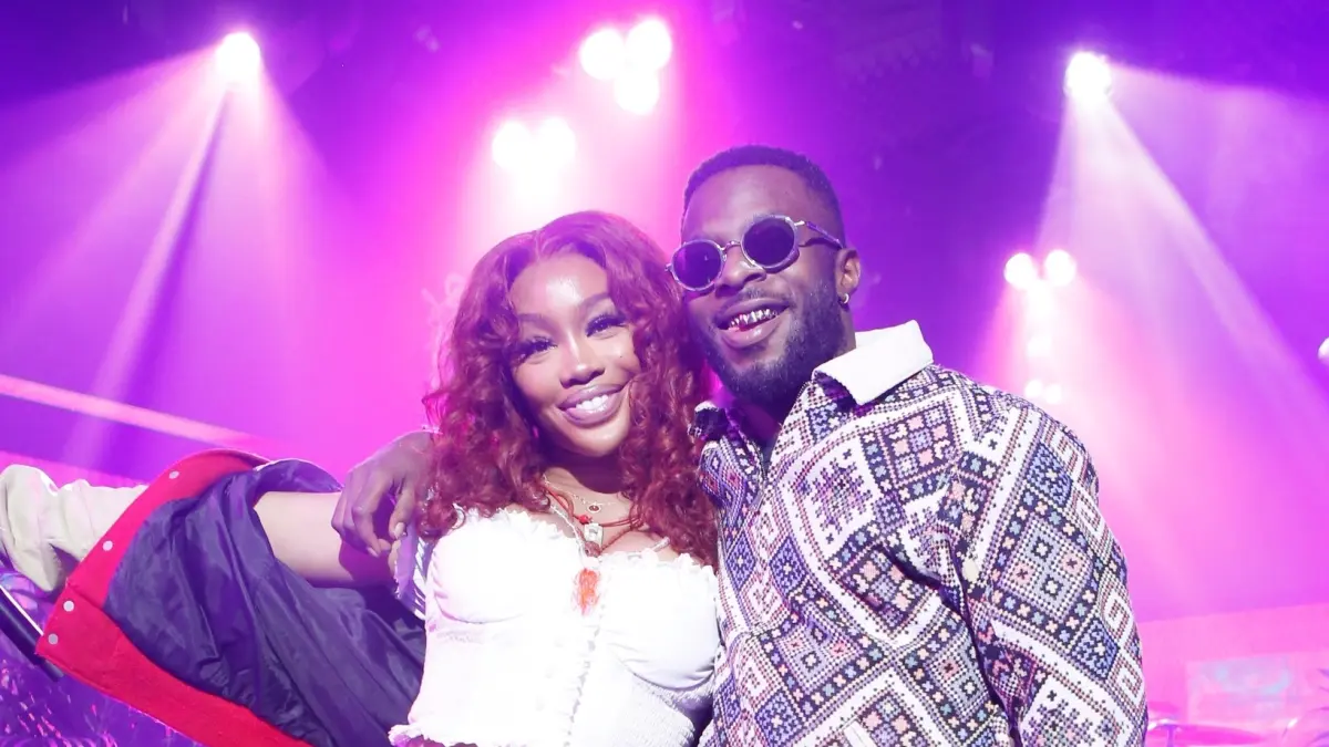 Isaiah Rashad dan SZA kolaborasi di lagu Boy in Red. (x.com/ComplexMusic)
