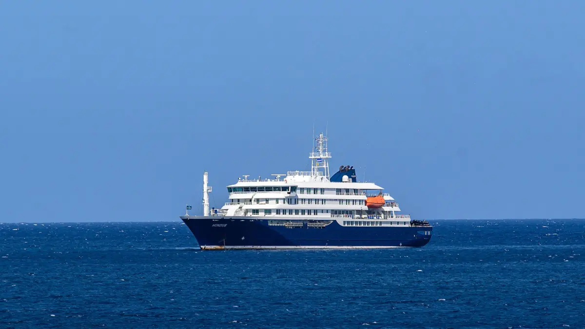 Wabah hantavirus di kapal pesiar MV Hondius yang berlayar ke Cape Verde. (x.com/CGTNOfficial)