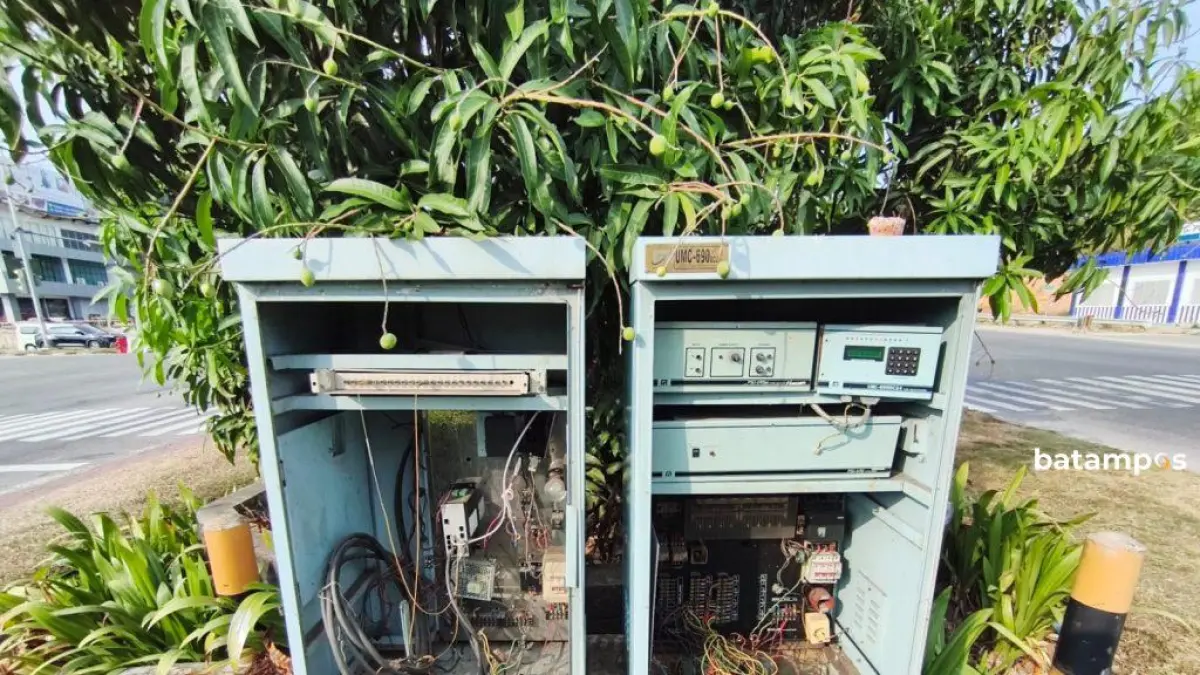 Ilustrasi. Box server lampu merah Indo Mobil Baloi digasak maling. Dok. dishub untuk Batam Pos
