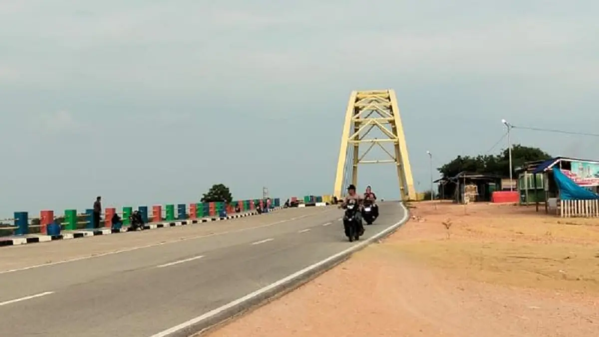 Tidak terlihat aksi konvoi pelajar SMA sederajat pasca pengumuman kelulusan di Jembatan Kuning Coastal Area Tanjungbalai Karimun. F. Sandi Pramosinto/Batam Pos 