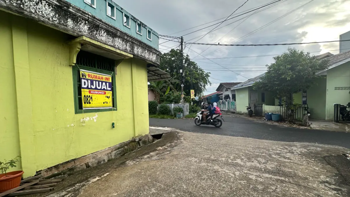 Ratusan rumah di Perumahan Puskopkar berada di luar PL induk sehingga proses perpanjangan UWT tidak bisa dilakukan.   F. Yofie / Batam Pos
