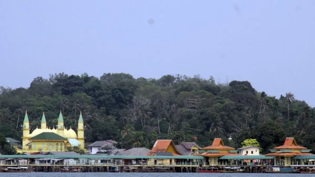 Pulau Penyengat Tanjungpinang berpotensi menjadi kawasan ekonomi berbasis sejarah dan budaya Melayu. F. Yusnadi Nazar/Batam Pos