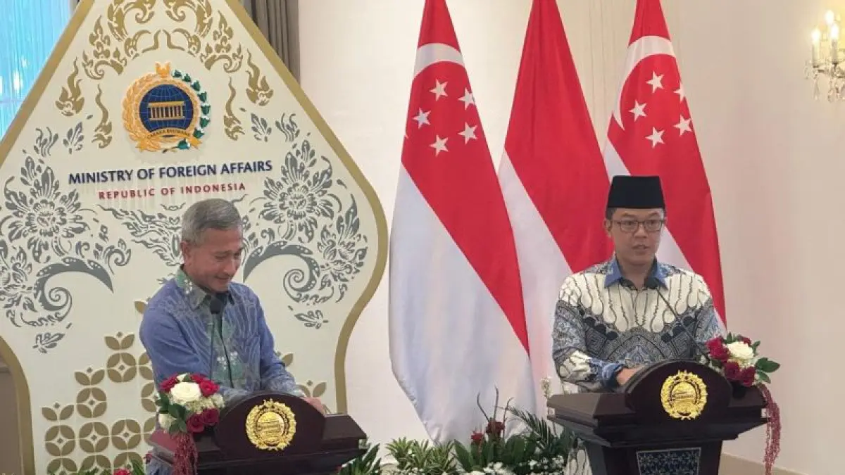 MENTERI Luar Negeri RI Sugiono (kanan) dan Menteri Luar Negeri Singapura Vivian Balakrishnan (kiri) memberikan pernyataan pers bersama Indonesia dan Singapura di Jakarta, Selasa (12/5/2026). F Cindy Frishanti/Antara