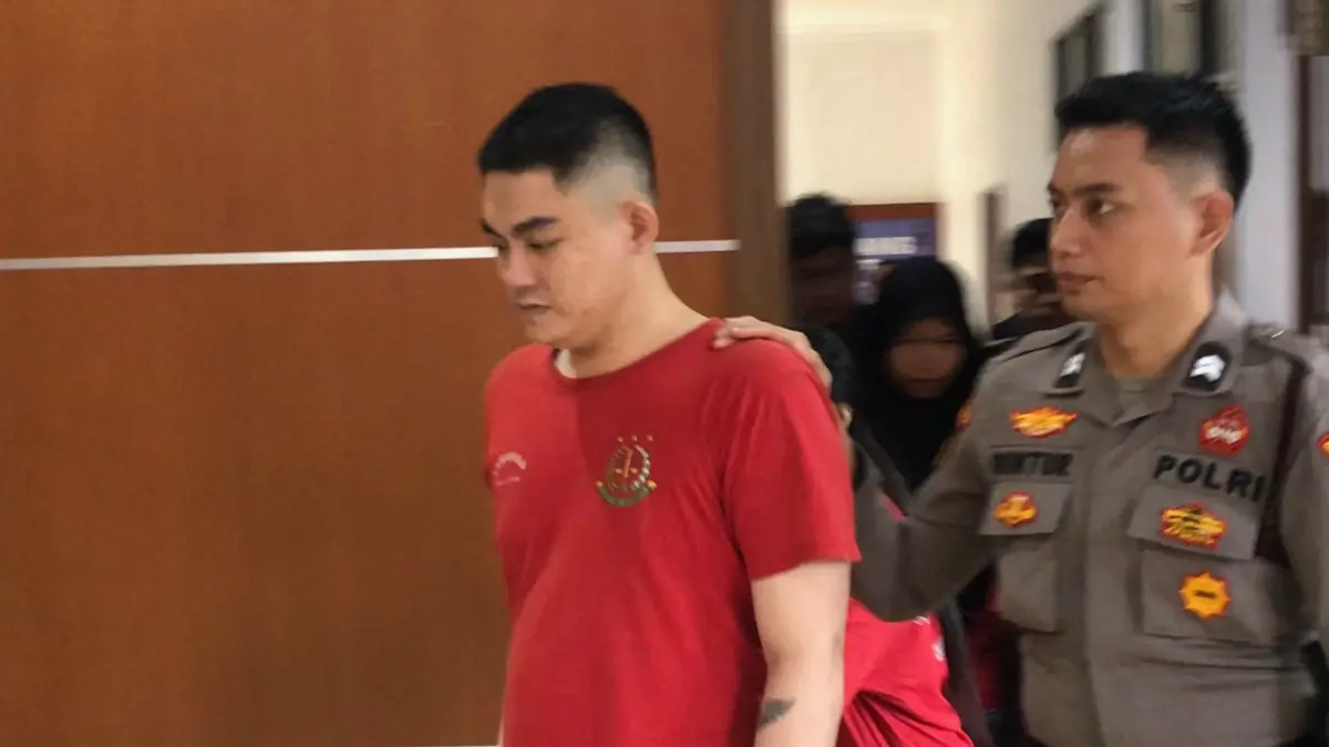 Terdakwa pembunuhan D