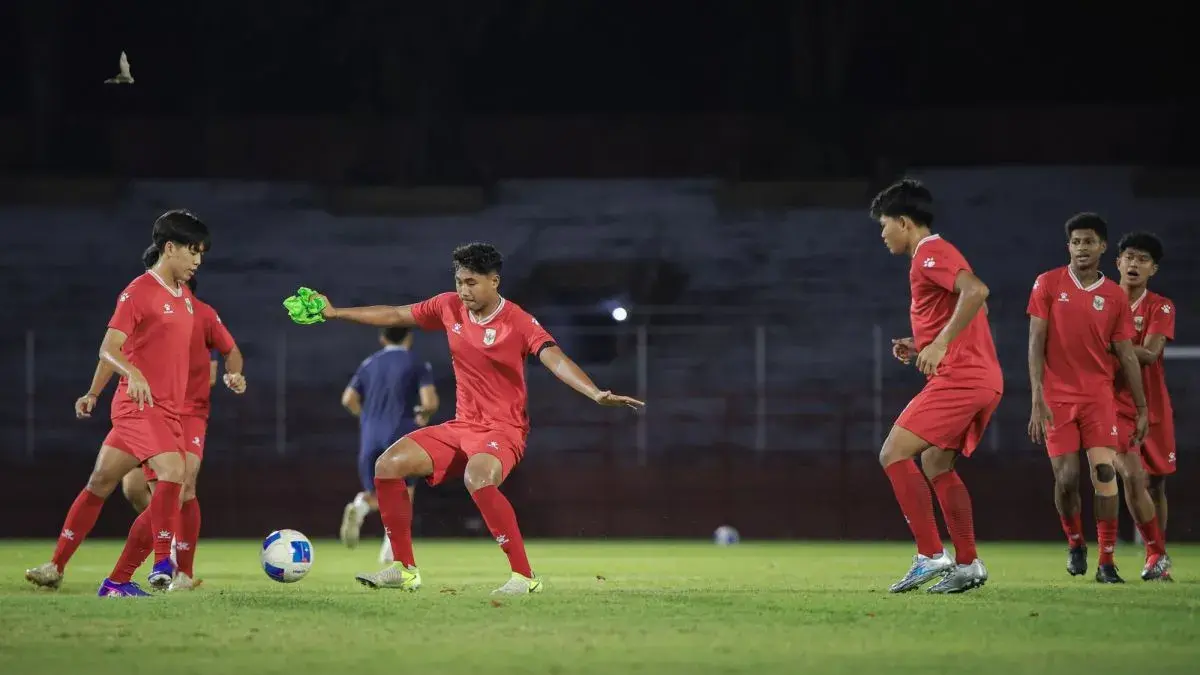 Ilustrasi - Pesepak bola Timnas Indonesia U-17 mengikuti latihan menjelang laga ASEAN U 17 Boys Championship atau AFF U-17 di Stadion Gelora 10 November, Surabaya, Jawa Timur, Rabu (15/4/2026). ANTARA FOTO/Rizal Hanafi/wsj.