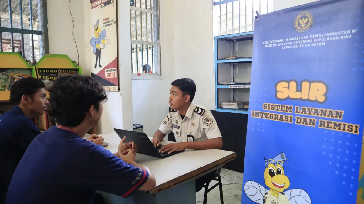 Pengurusan remisi hingga pembebasan bersyarat bagi warga binaan di Lapas Kelas IIA Batam dibuat lebih cepat dan transparan melalui inovasi digital bernama Sistem Layanan Integrasi dan Remisi (SLIR).