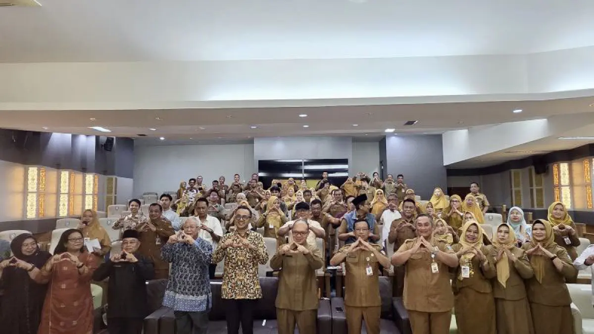 Peserta mengikuti Seminar Literasi Keuangan bertajuk “Konsep Keuangan dalam Pemikiran Raja Ali Haji” yang digelar OJK Kepri bersama DPK Kepri di Batam, Kamis. F. OJK Kepri untuk Batam Pos
