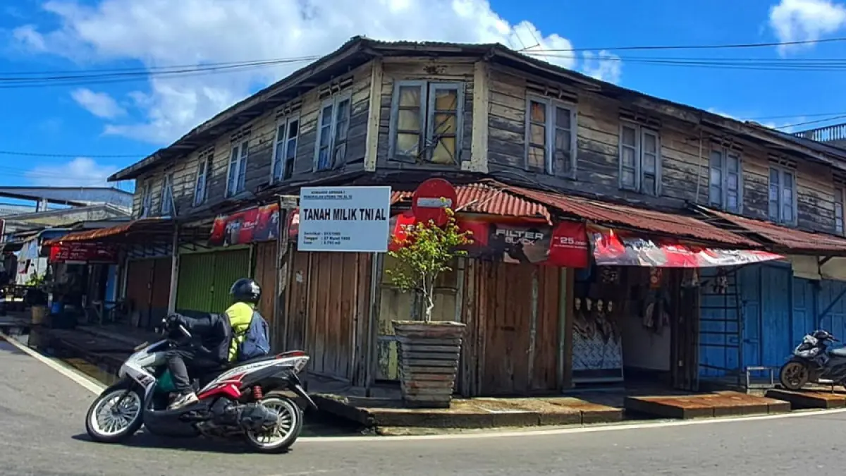 Plang lahan yang dipasang TNI AL di Tanjunguban, Kecamatan Bintan Utara. F. Slamet Nofasusanto/Batam Pos.