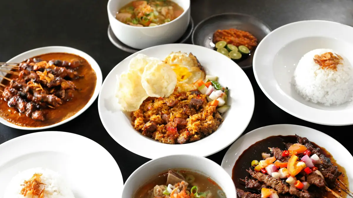 Makanan Indonesia. (unsplash.com/@uyk)