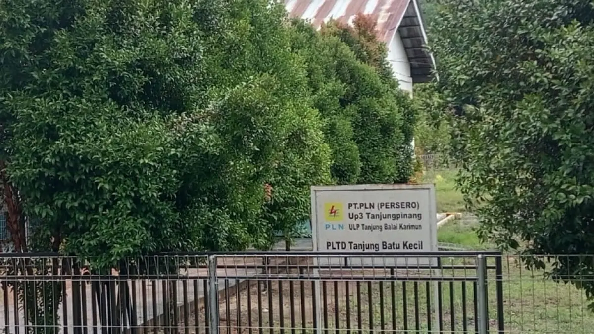 Rumah tempat PLTD Tanjungbatu Kecil, Kecamatan Buru yang juga melayani listrik di Desa Tulang, Kecamatan Selat Gelam. F dokumentasi Kecamatan Selat Gelam