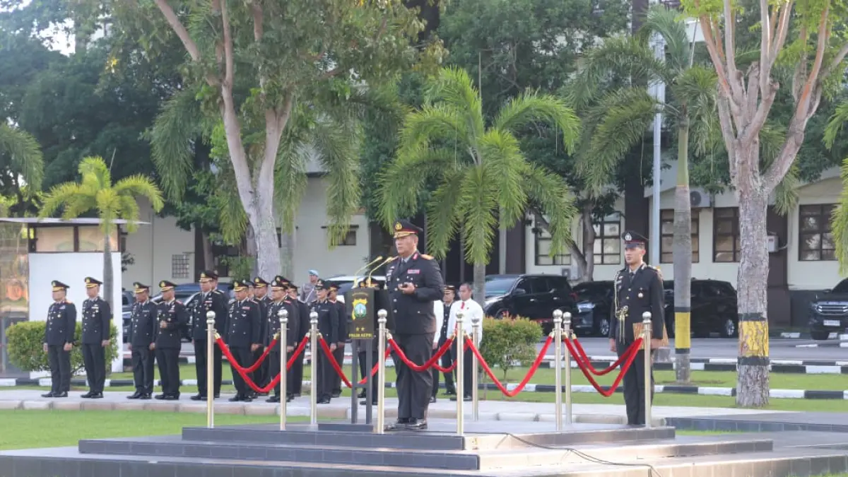 Kapolda Kepri Irjen Asep Syafrudin menjadi pembina upacara Hari Kebangkitan Nasional (Harkitnas) ke-118 di Lapangan Bhayangkara Polda Kepri, Rabu (20/5). F istimewa