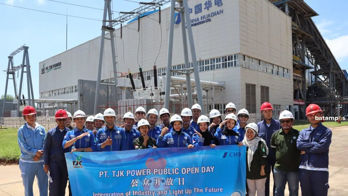 Open Day dan Plant Visit TJK Power yang diikuti oleh mahasiswa Politeknik Negeri Batam. F. TJK Power untuk Batam Pos
