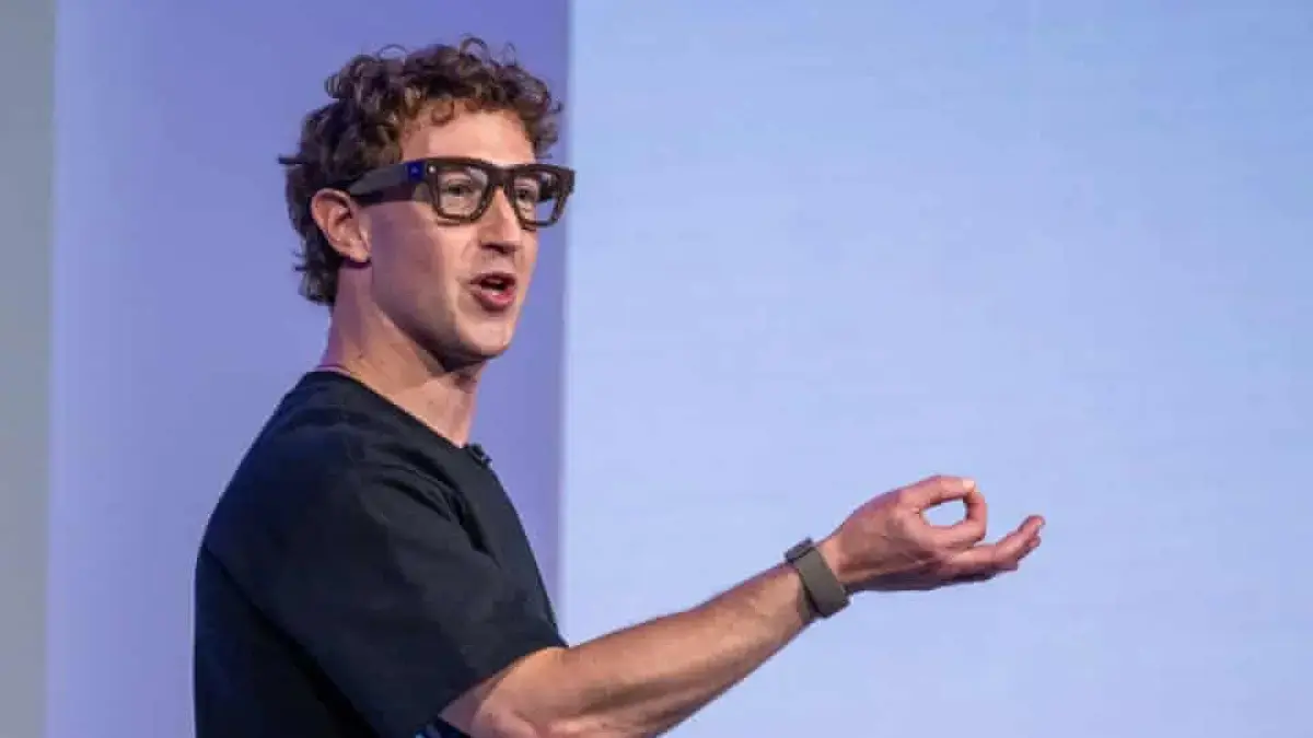 Mark Zuckerberg saat tampil dalam acara Meta Connect di Menlo Park (The Guardian)