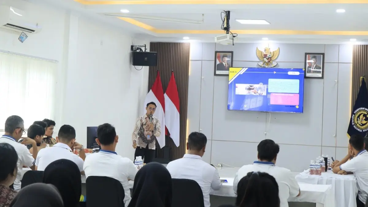 Peserta magang Batch II  mempresentasikan inovasi pelayanan dan pembinaan untuk warga binaan Lapas Kelas IIA Batam. Foto: Andre untuk Batam Pos