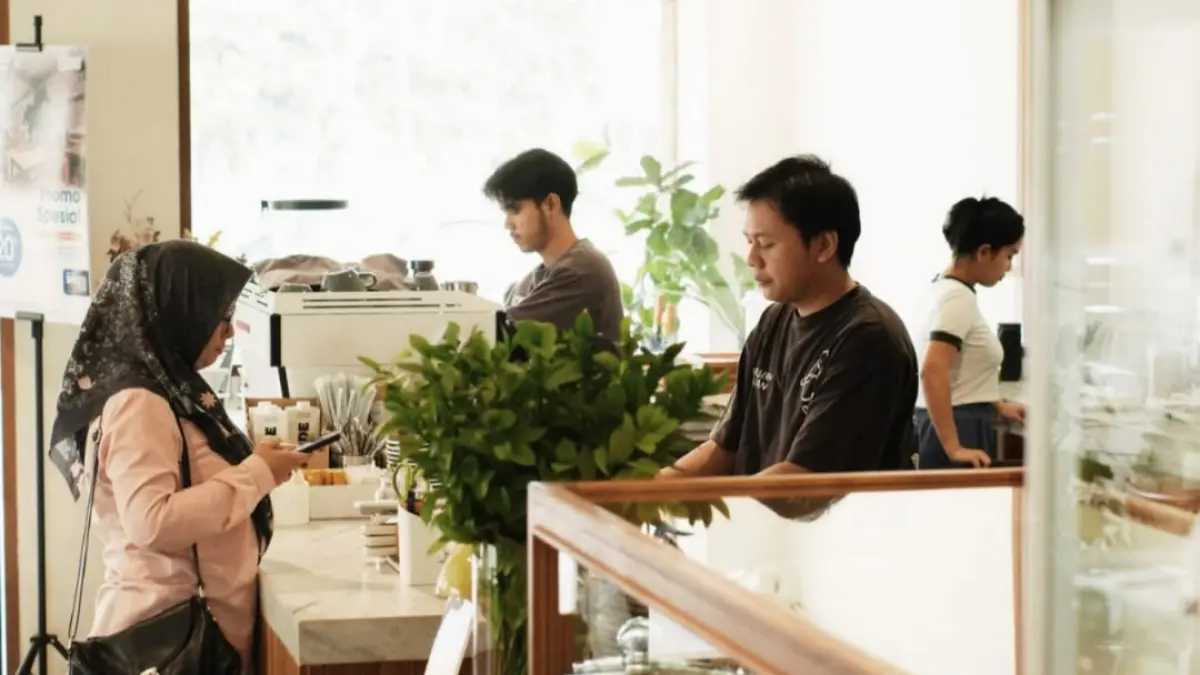 Ilustrasi nongkrong di cafe. (instagram.com/hoodscoffee/)