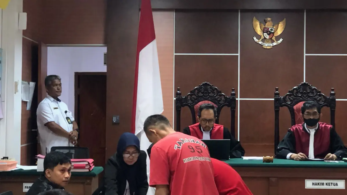 Terdakwa Heriyanto alias Joker bin Jamil divonis 13 tahun penjara, sementara rekannya M. Azwin alias Juwin bin Kimat dijatuhi hukuman 14 tahun penjara dalam berkas perkara terpisah.  F. Azis / Batam Pos
