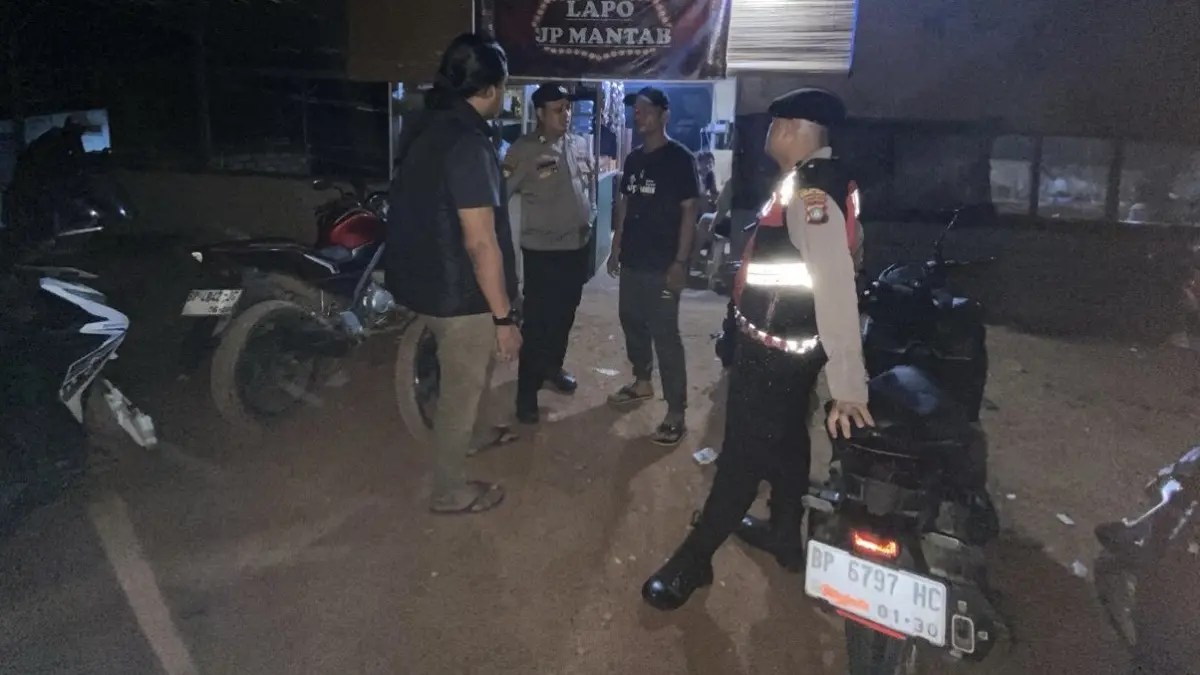 &nbsp;Personel Polsek Batuaji bergerak cepat menindaklanjuti laporan masyarakat melalui layanan pengaduan 110 terkait dugaan keributan di sebuah lapo tuak
