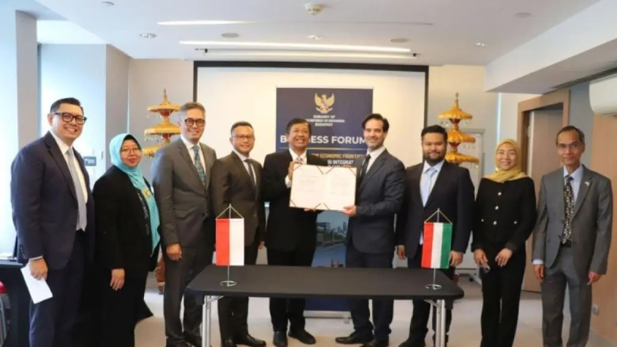  Dua MoU ditandatangani antara PT Kawasan Industri Terpadu Batang (KITB) selaku badan usaha pembangun dan pengelola KEK Industropolis Batang dengan perusahaan asal Hungaria, yakni Merlion Tech Ltd dan Iconic Energi Kft. Kedua perusahaan bergerak di bidang energi terbarukan, efisiensi energi, dan keberlanjutan lingkungan, Budhapest, Hungaria, Kamis (28/5/2026) (ANTARA/HO-KEK)

