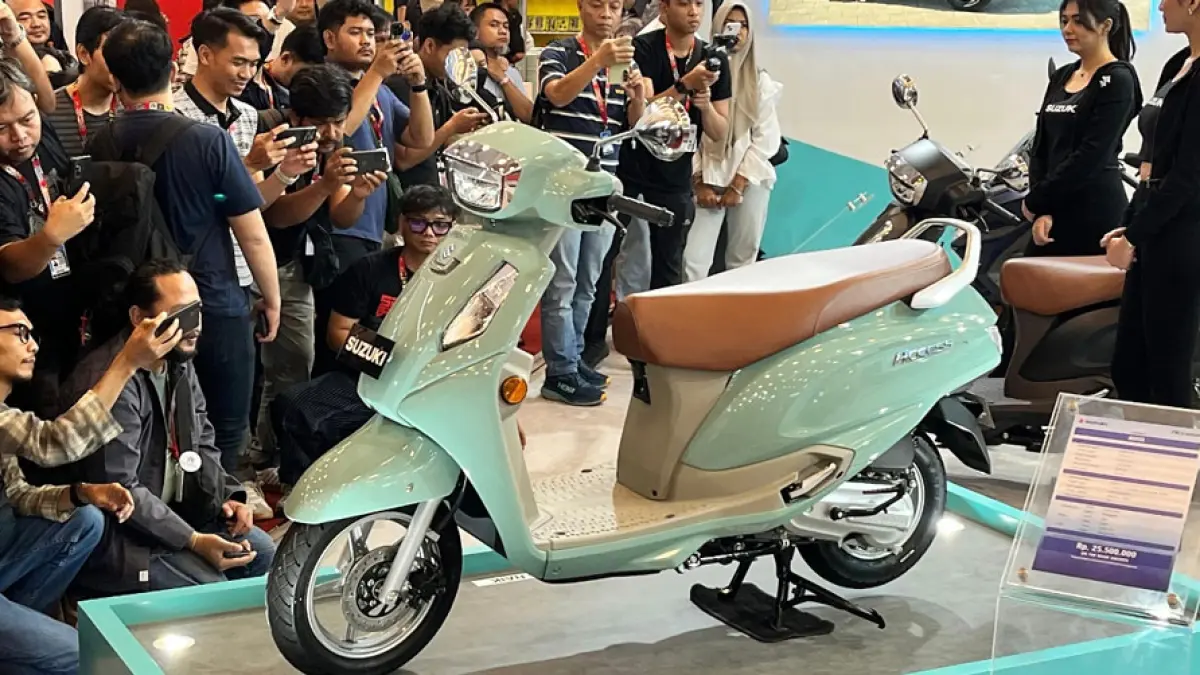 Suzuki Access 125 resmi diperkenalkan untuk pasar otomotif Indonesia di IMOS 2025. (Nanda Prayoga/JawaPos.com)