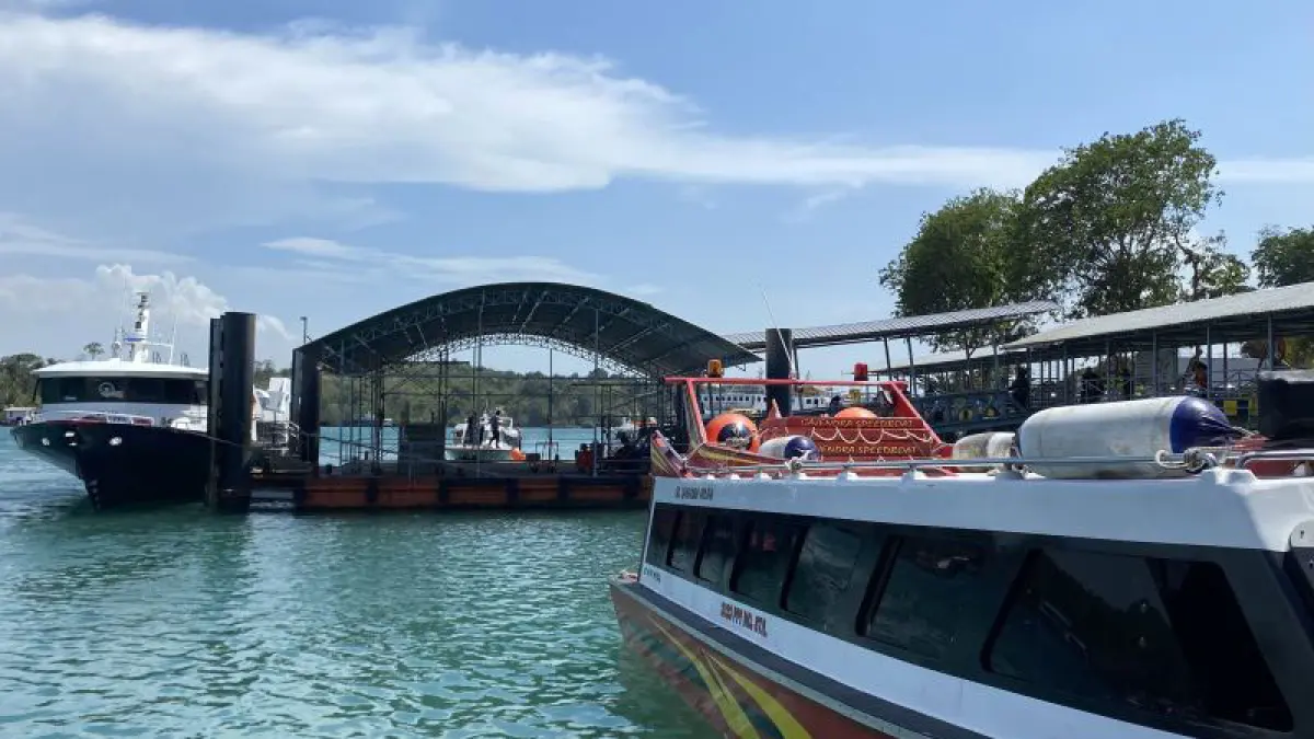 Beberapa kapal cepat yang sedang sandar di Pelabuhan Punggur di Batam, Kepri (18/5/2026). ANTARA/Amandine Nadja 