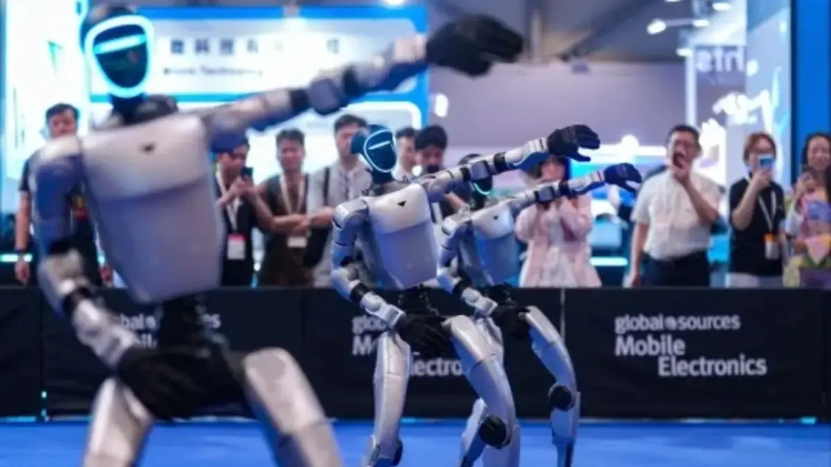 Kumpulan unit robot humanoid Unitree yang menjadi bagian dari gelombang baru pengembangan kecerdasan buatan fisik di Tiongkok / Foto: SCMP - Image