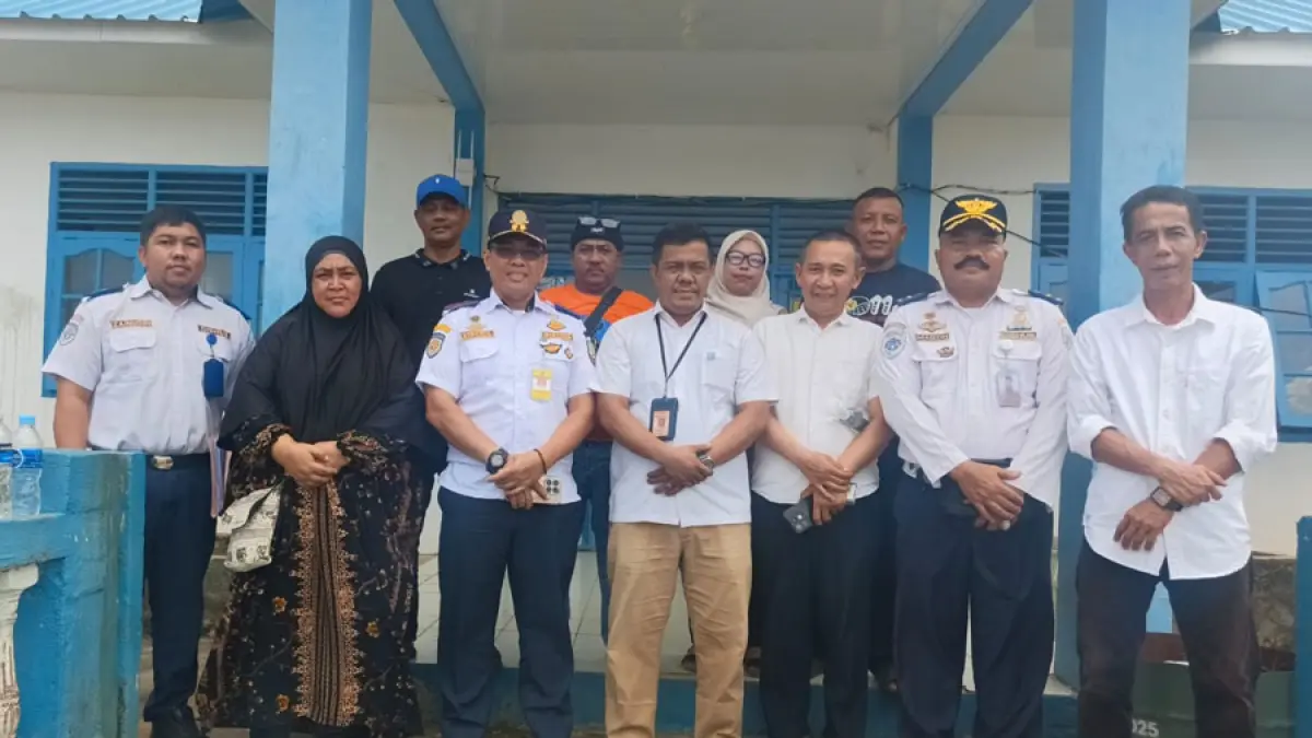 Sosialisasi dan pendataan pemilik motor sangkut dilakukan Dinas Perhubungan Kota Batam di Pulau Kasu, Kecamatan Belakang Padang, sebagai upaya meningkatkan pengawasan penggunaan BBM subsidi, Rabu (3/6). Foto M. Sya