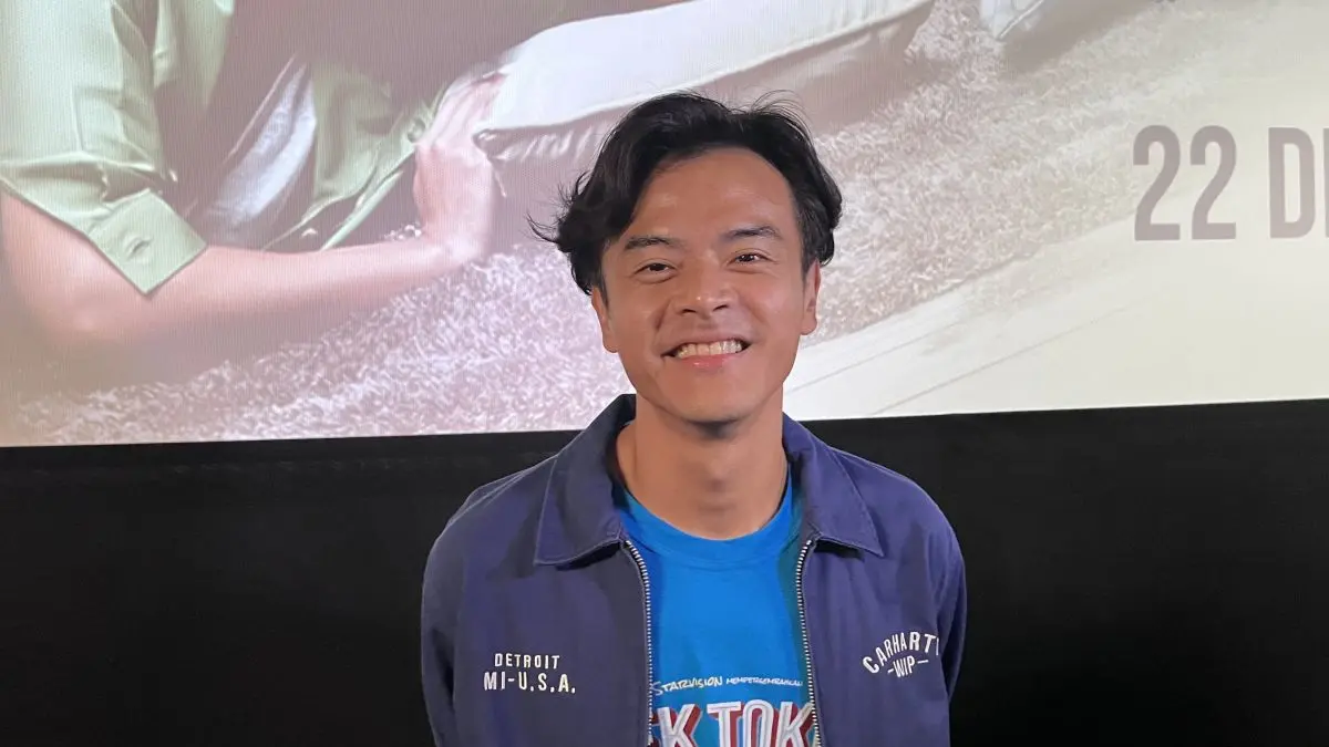 Dion Wiyoko. F Antara