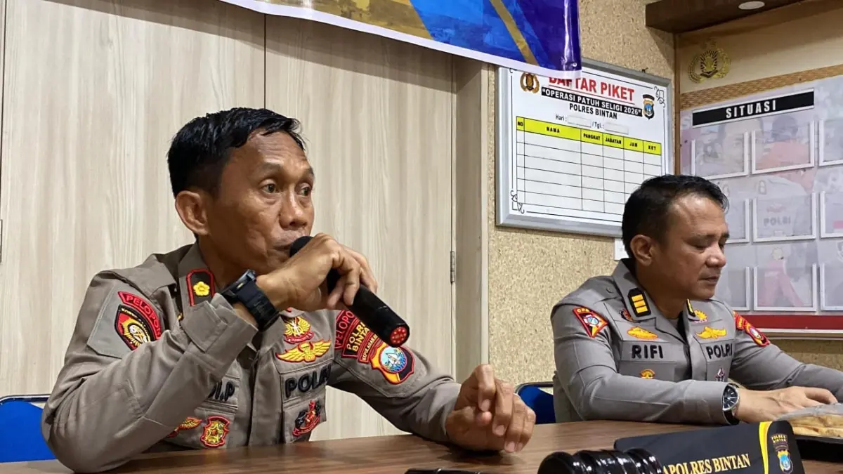 Wakapolres Bintan, Kompol Ahmad Rudi Prasetyo memberi arahan saat latihan pra operasi Patuh Seligi 2026 di Mapolres Bintan, Bintan Buyu, Jumat (5/6/2026). F.HP Bako untuk Batam Pos