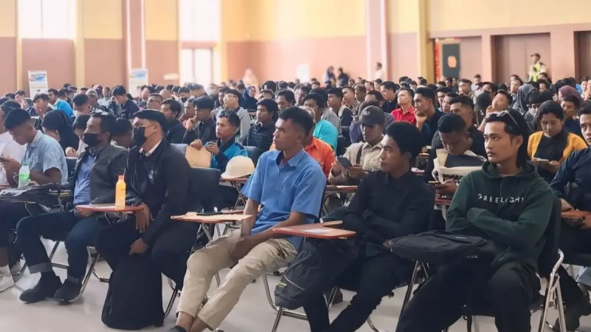 Bupati Bintan, Roby Kurniawan, mengajak masyarakat memanfaatkan Job Fair Bintan 2026 yang akan digelar pada 12-13 Juni di Kantor Administrator KEK Galang Batang. Kegiatan tersebut menghadirkan 1.309 lowongan kerja dari 11 perusahaan serta berbagai layanan pendukung bagi para pencari kerja.