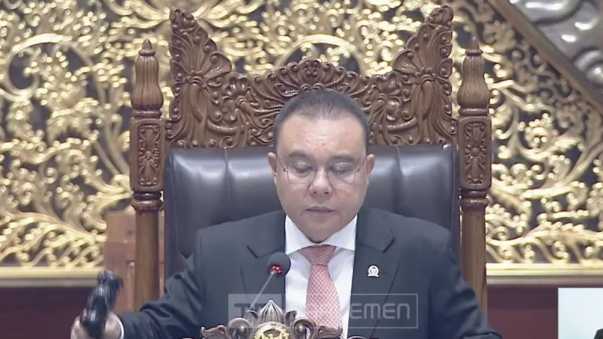 Tangkapan layar - Wakil Ketua DPR RI Sufmi Dasco Ahmad mengetuk palu setelah Rancangan Undang-Undang tentang Perubahan Ketiga atas Undang-Undang Nomor 2 Tahun 2002 tentang Kepolisian Negara Republik Indonesia (RUU Polri) disetujui untuk disahkan menjadi undang-undang dalam rapat paripurna DPR di Senayan, Jakarta, Selasa (9/6/2026). (ANTARA/YouTube/TVR Parlemen/Fath Putra Mulya)