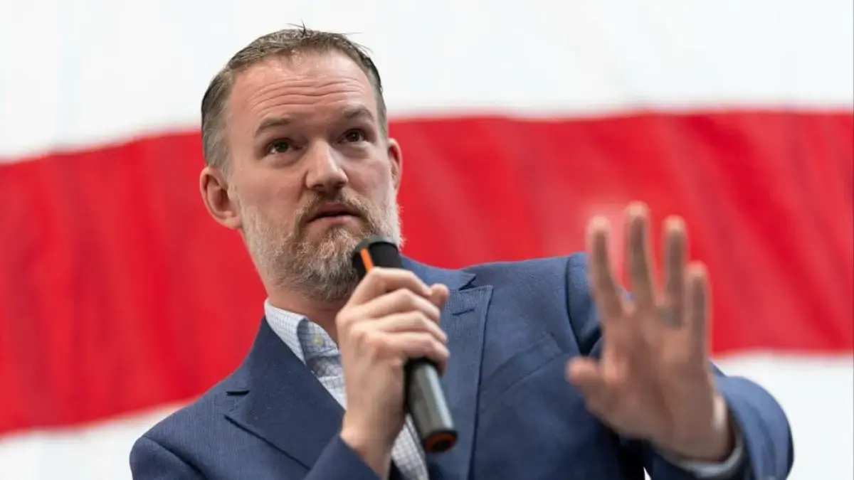 Jamieson Greer, Perwakilan Dagang Amerika Serikat (US Trade Representative/USTR), berbicara kepada wartawan saat mengunjungi fasilitas manufaktur di Warren, Michigan (SCMP)