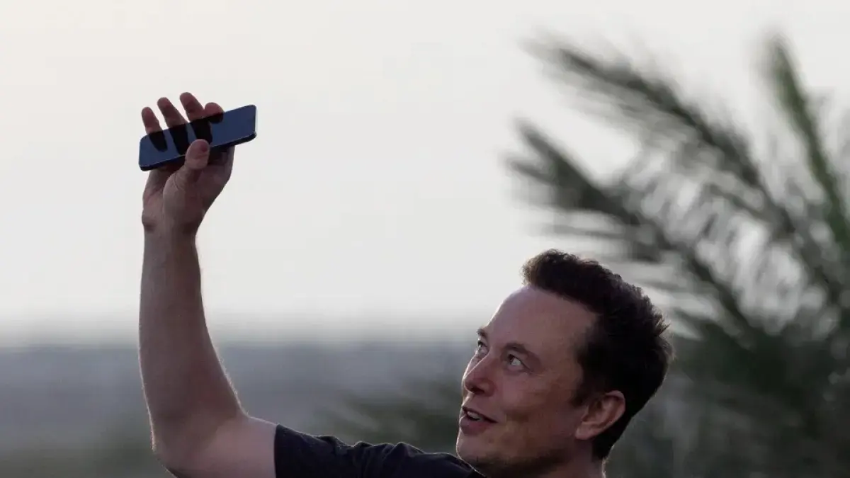 Elon Musk mengukuhkan posisinya sebagai orang terkaya di dunia setelah IPO SpaceX (The Business Times)