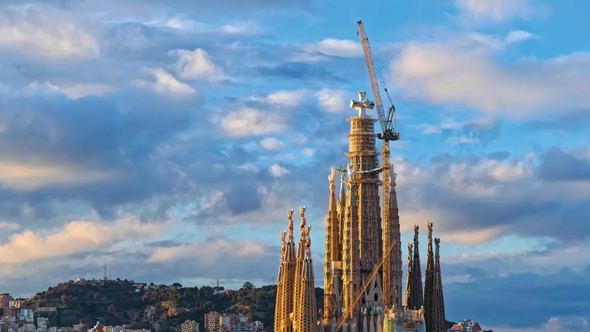 Basilika Sagrada Família di Barcelona, Spanyol. (x.com/KofC)