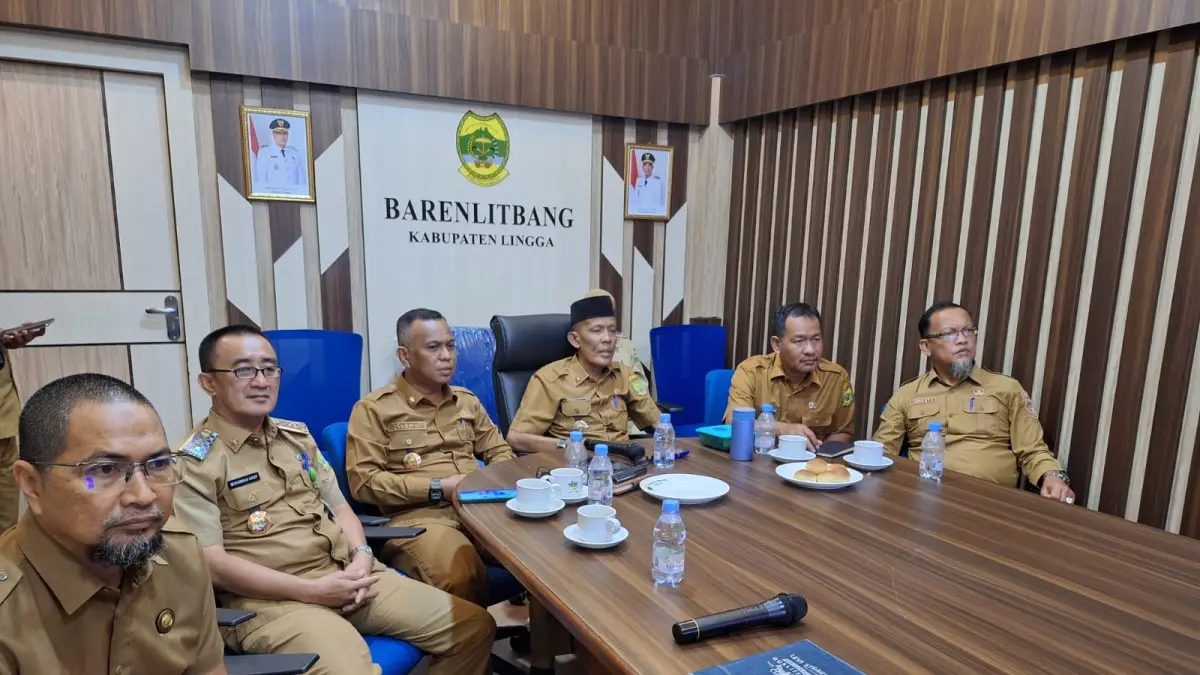 Pemkab Lingga melakukan zoom meating bersama Gubernur Kepulauan Riau membahas progres pembangunan Sekolah Rakyat di Kabupaten Lingga, Senin (15/6). F. Vatawari/BATAM POS