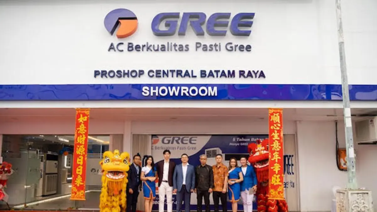 Suasana peresmian ProShop GREE Batam yang berlangsung di Komplek Bumi Indah, Rabu (17/6). Showroom resmi pertama GREE di Batam tersebut menyediakan berbagai produk pendingin udara untuk segmen residensial, komersial, hingga industri. Foto: M. Sya