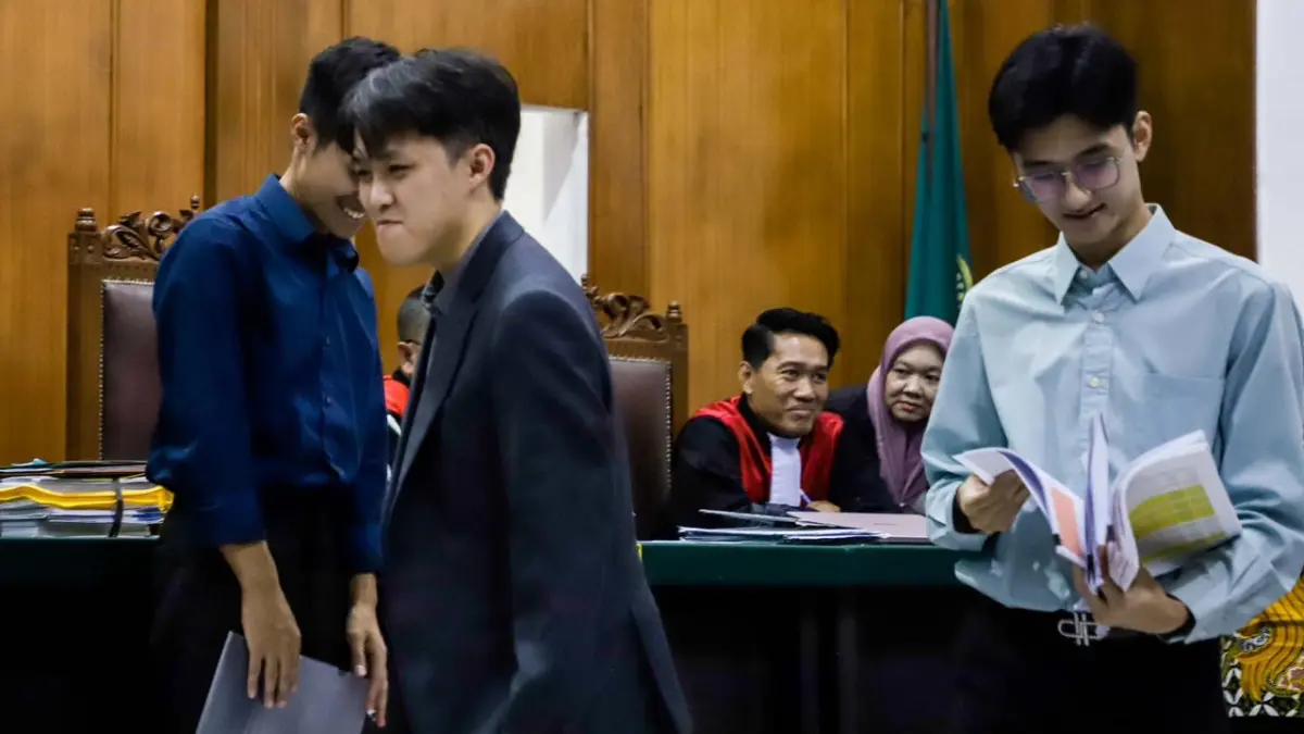 Suasana sidang gugatan terhadap Nani Widjaja oleh kuasa hukum PT Java Fortis Corporindo yang menyerahkan 30 lembar bukti ddi Pengadilan Negeri Surabaya, Rabu (17/6/2026).&nbsp;F JPG