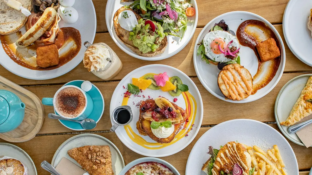 Ilustrasi makanan di cafe. (unsplash.com/@iamsay)
