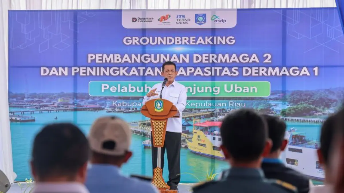 Gubernur Kepri Ansar Ahmad menghadiri groundbreaking proyek pembangunan Dermaga Tanjung Uban, Kabupaten Bintan, Kamis (18/6/2026). (Diskominfo Kepri) 