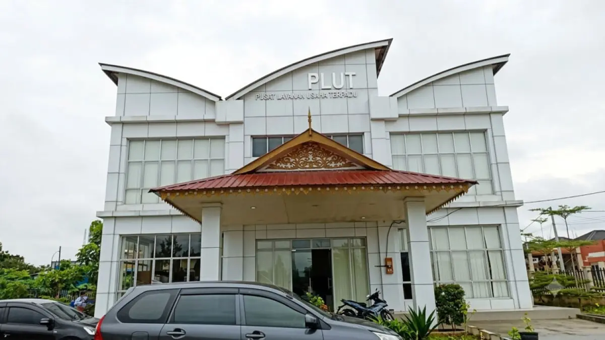 Gedung Pusat Layanan Usaha Terpadu (PLUT) Kota Batam