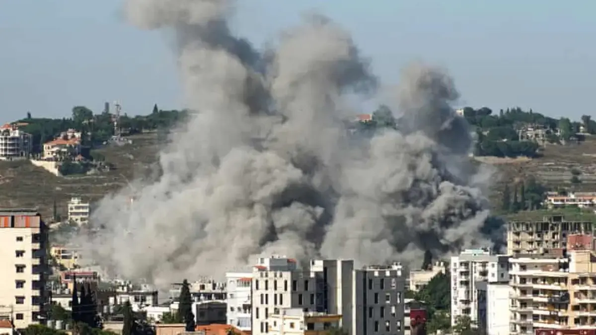 Serangan Israel ke Lebanon (The Guardian)